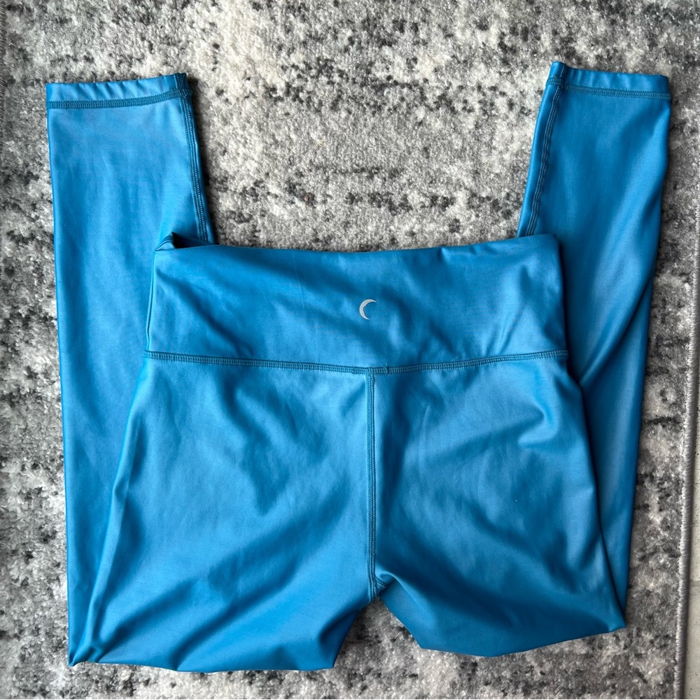 Zyia teal metallic Light and Tight Leggings (size 8-10)